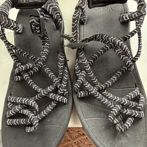 Viakix Women's Black and White Braided Strap Sandals